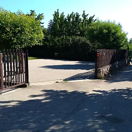Balazs Guest house *